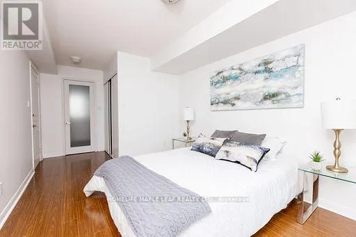 407 - 323 RICHMOND STREET E