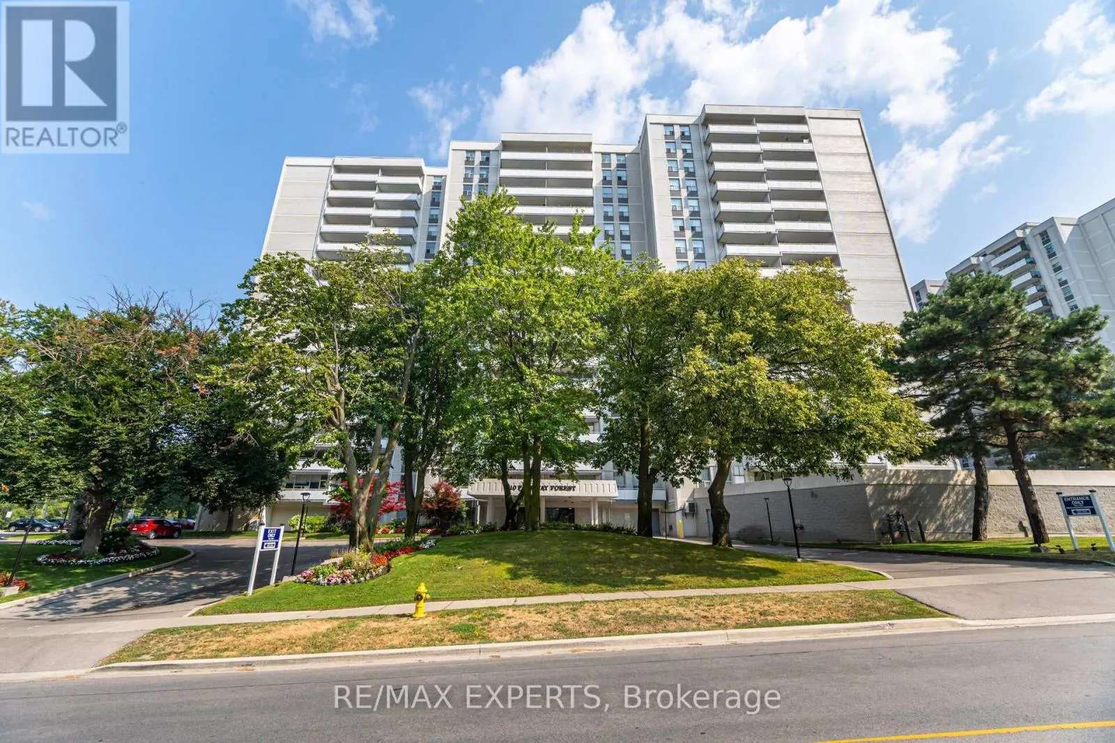 306 - 10 PARKWAY FOREST DRIVE