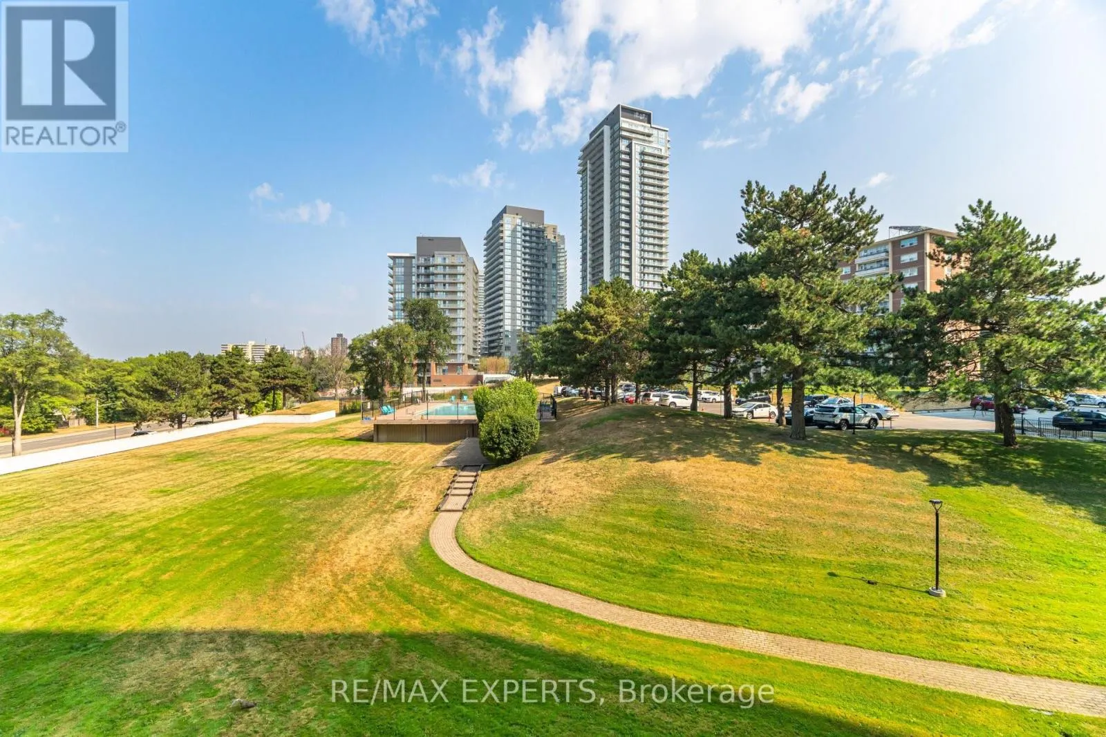 306 - 10 PARKWAY FOREST DRIVE