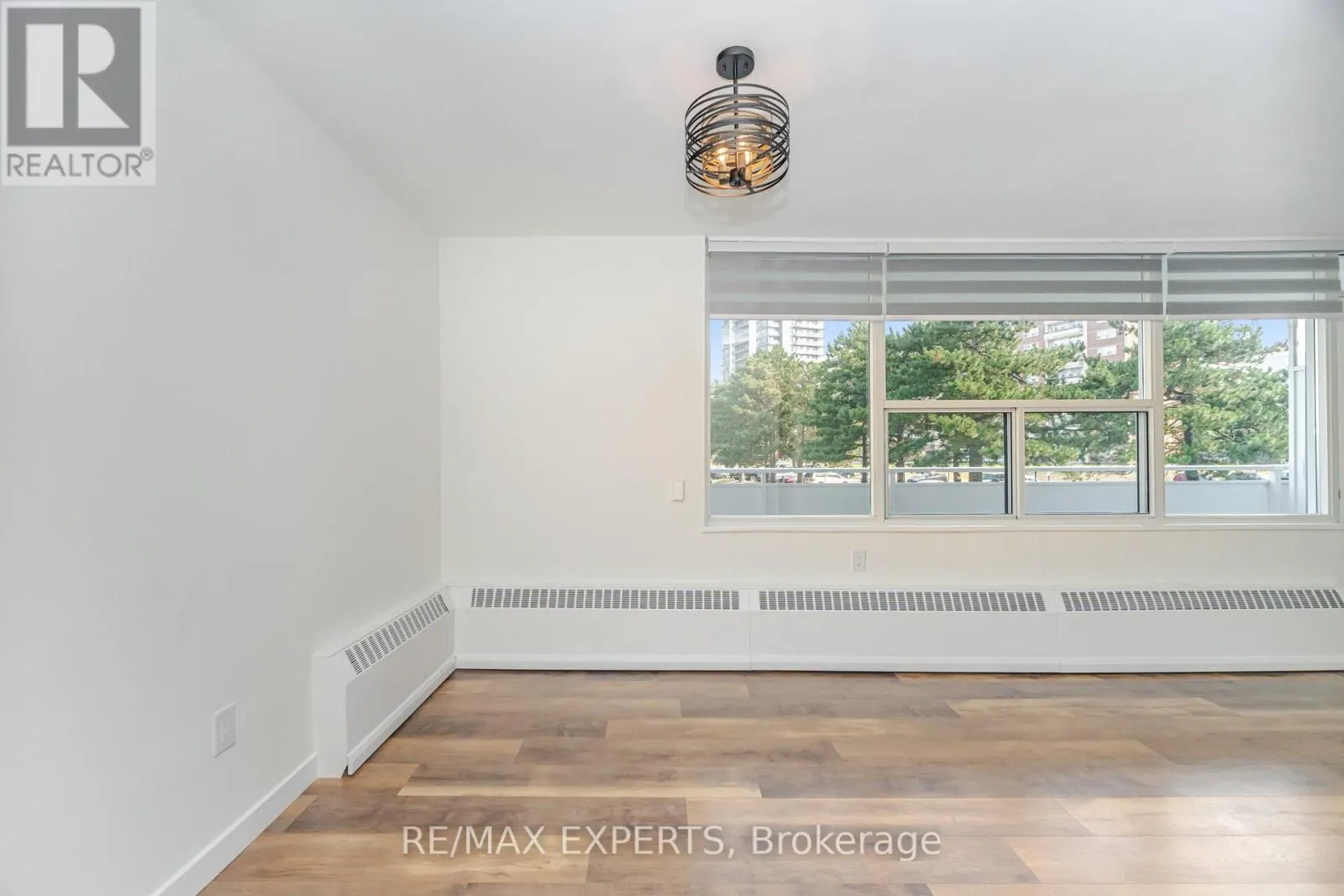 306 - 10 PARKWAY FOREST DRIVE