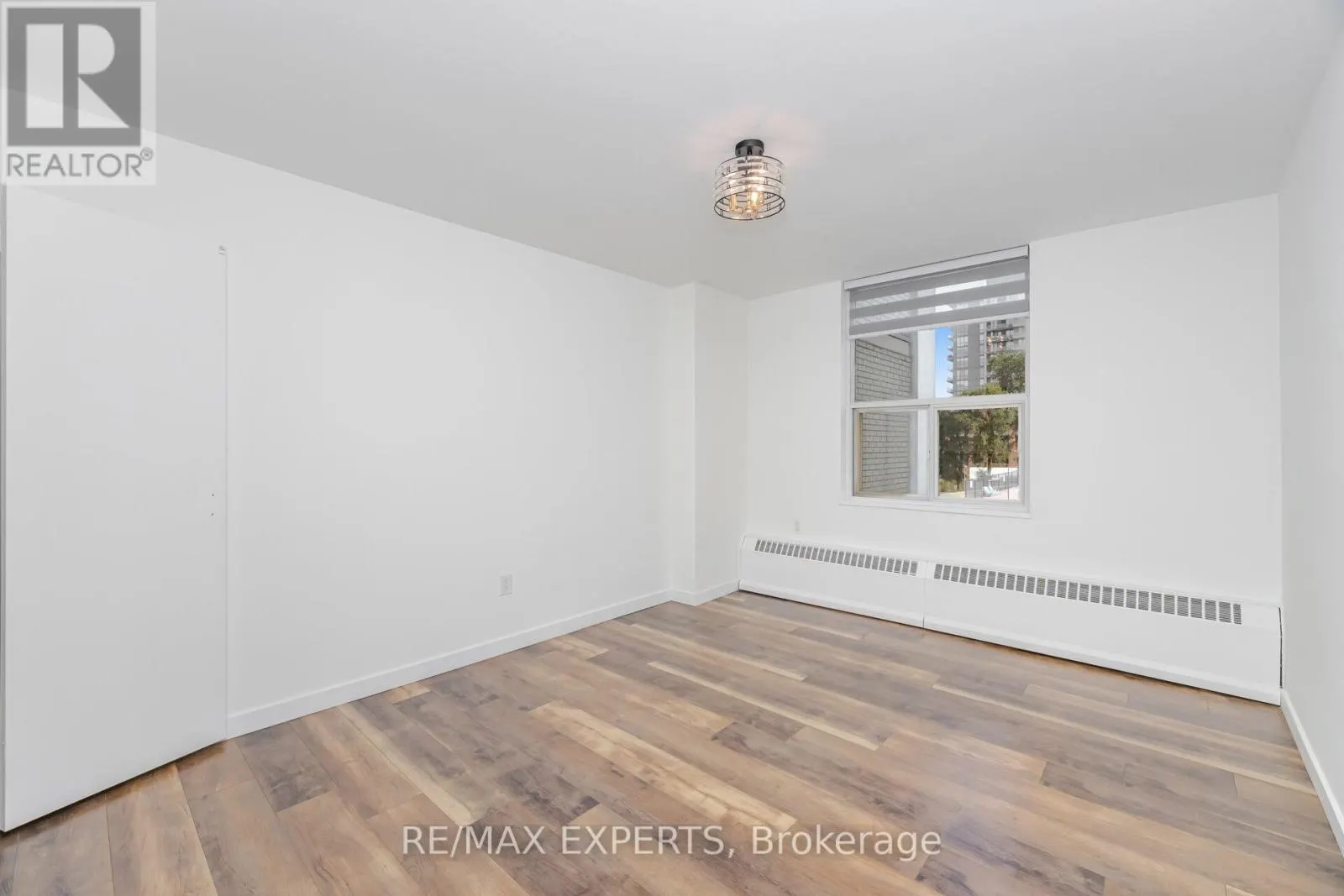 306 - 10 PARKWAY FOREST DRIVE