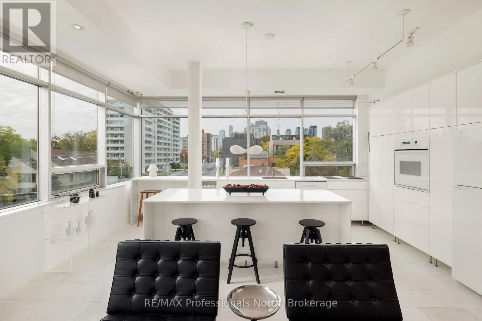 404 - 562 EGLINTON AVENUE E, #404