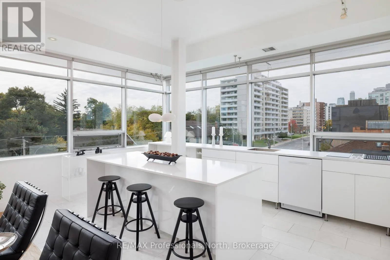 404 - 562 EGLINTON AVENUE E, #404