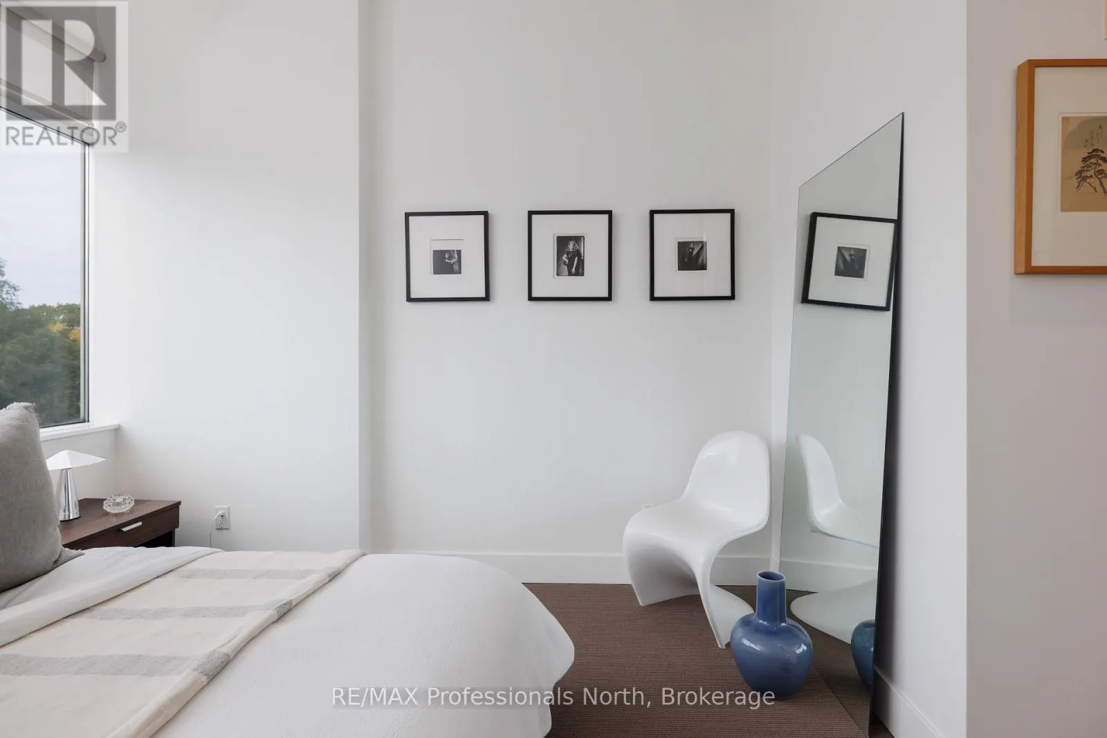 404 - 562 EGLINTON AVENUE E, #404