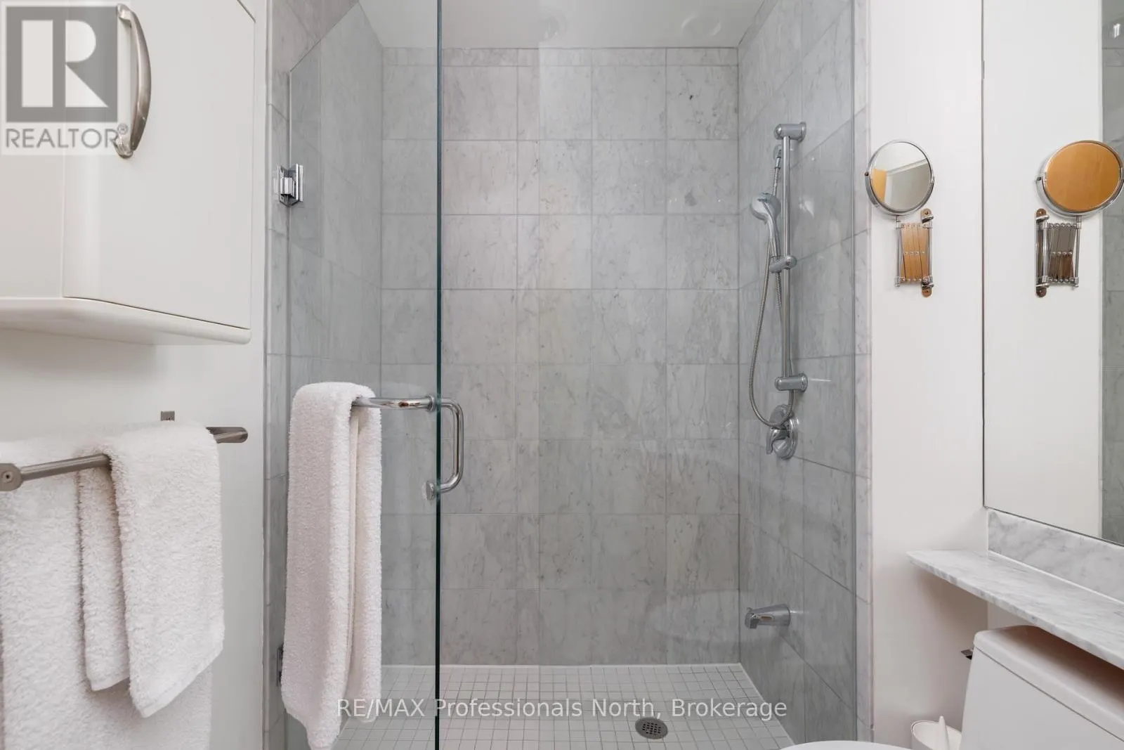 404 - 562 EGLINTON AVENUE E, #404