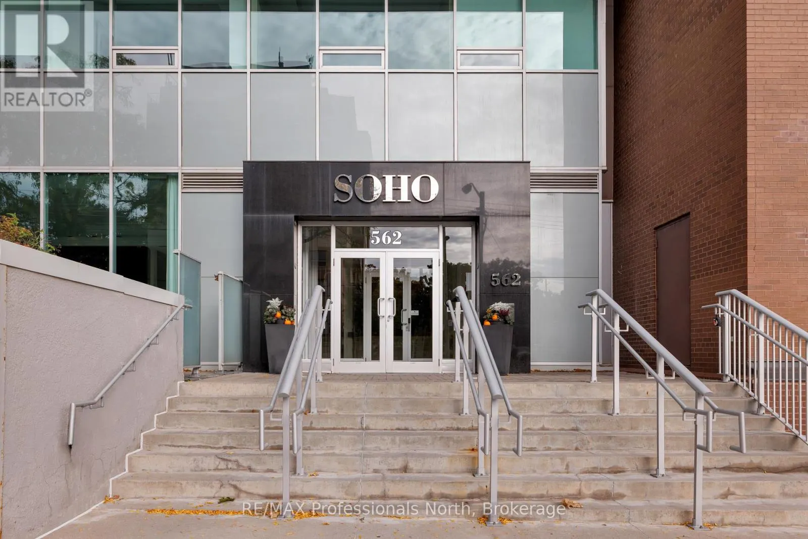 404 - 562 EGLINTON AVENUE E, #404