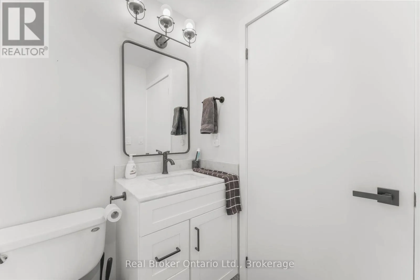 2902 - 33 LOMBARD STREET, #2902