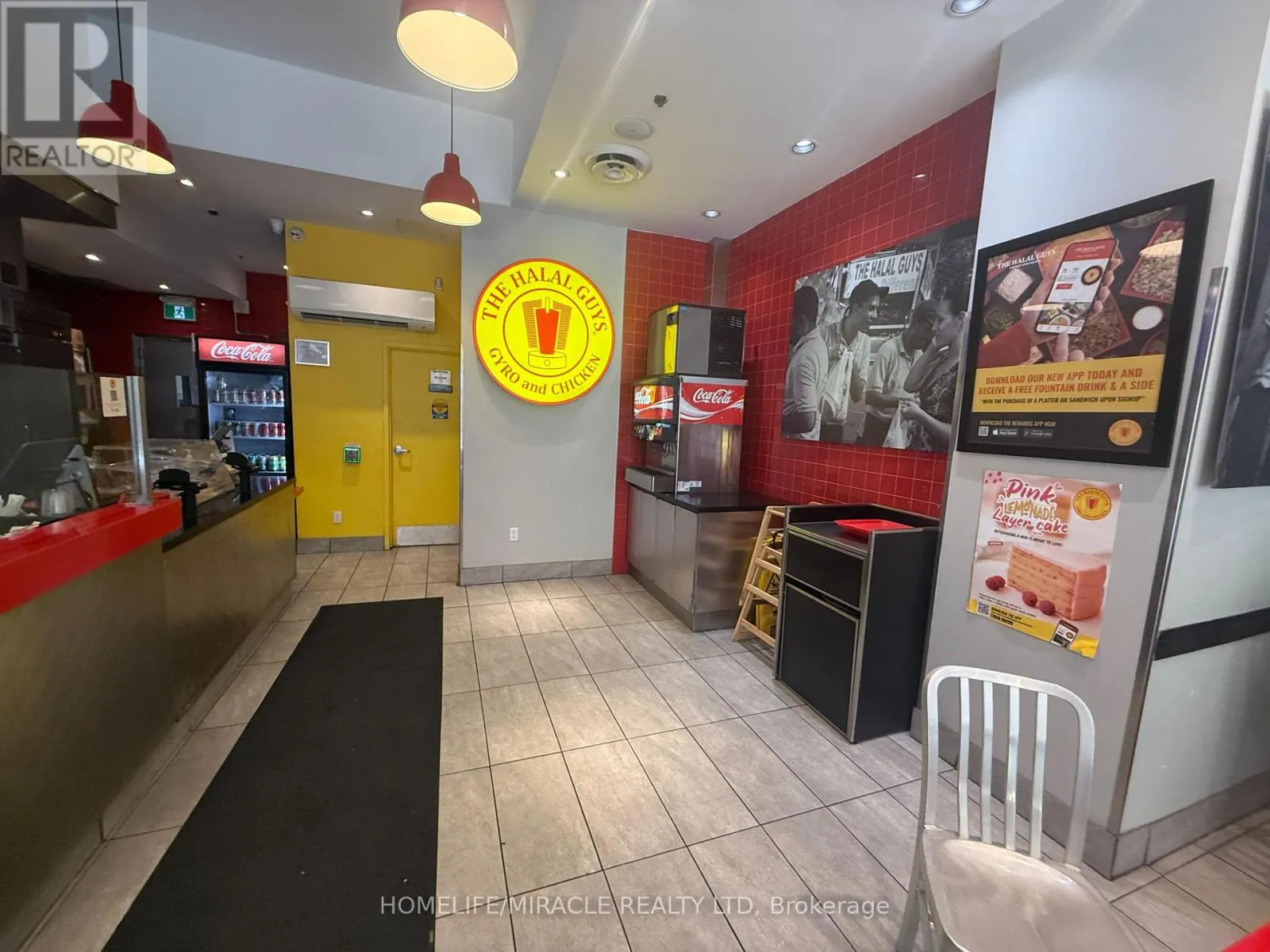 563 YONGE STREET