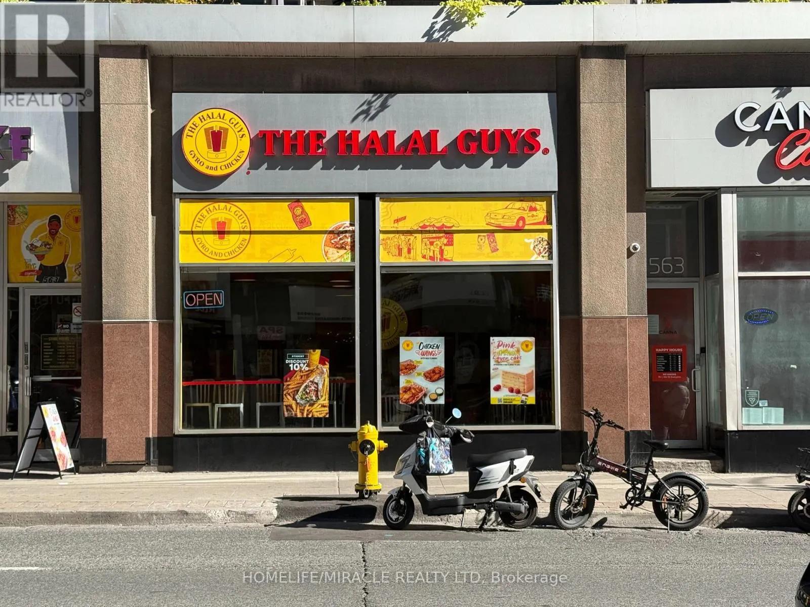 563 YONGE STREET