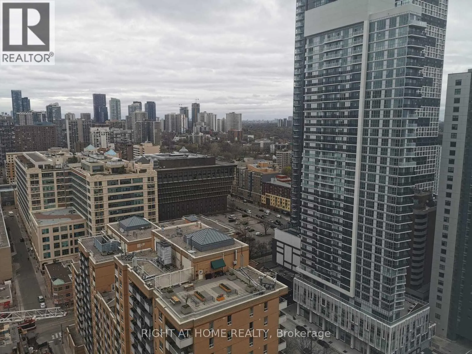 PH211 - 60 SHUTER STREET