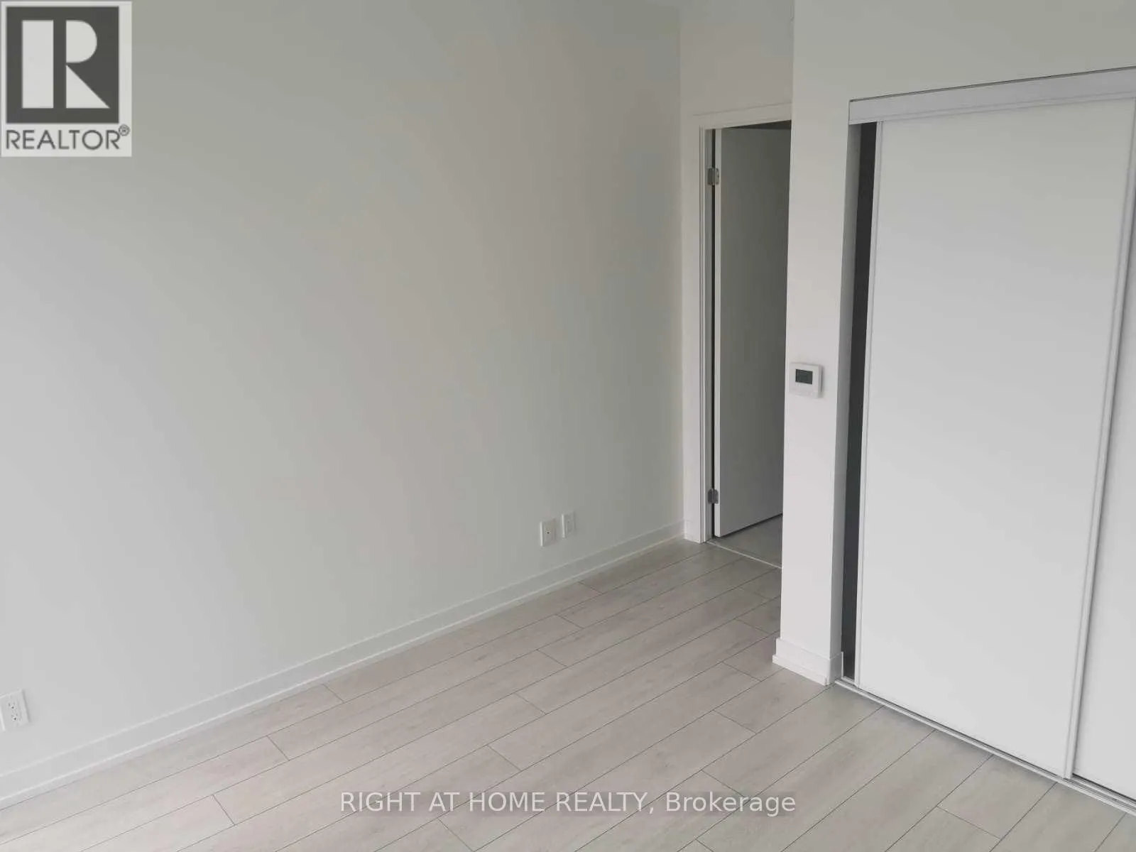 PH211 - 60 SHUTER STREET