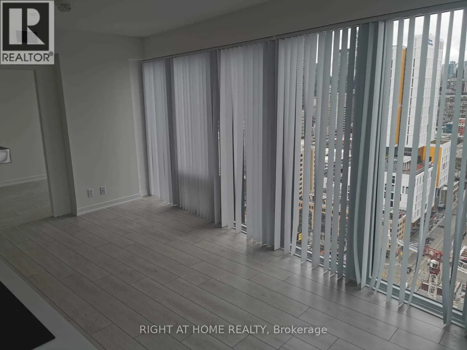 PH211 - 60 SHUTER STREET