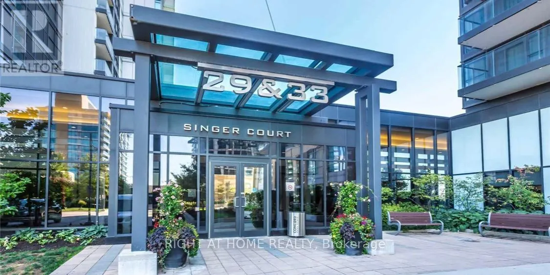 2101 - 33 SINGER COURT
