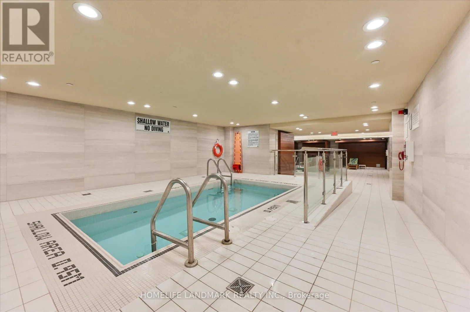 102 - 29 QUEENS QUAY E