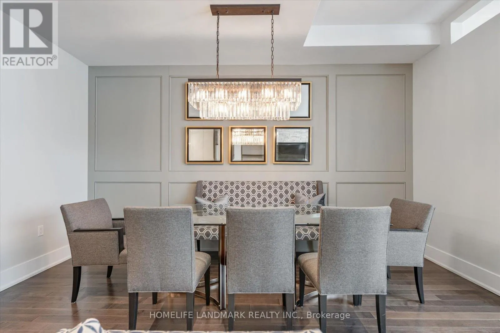 102 - 29 QUEENS QUAY E