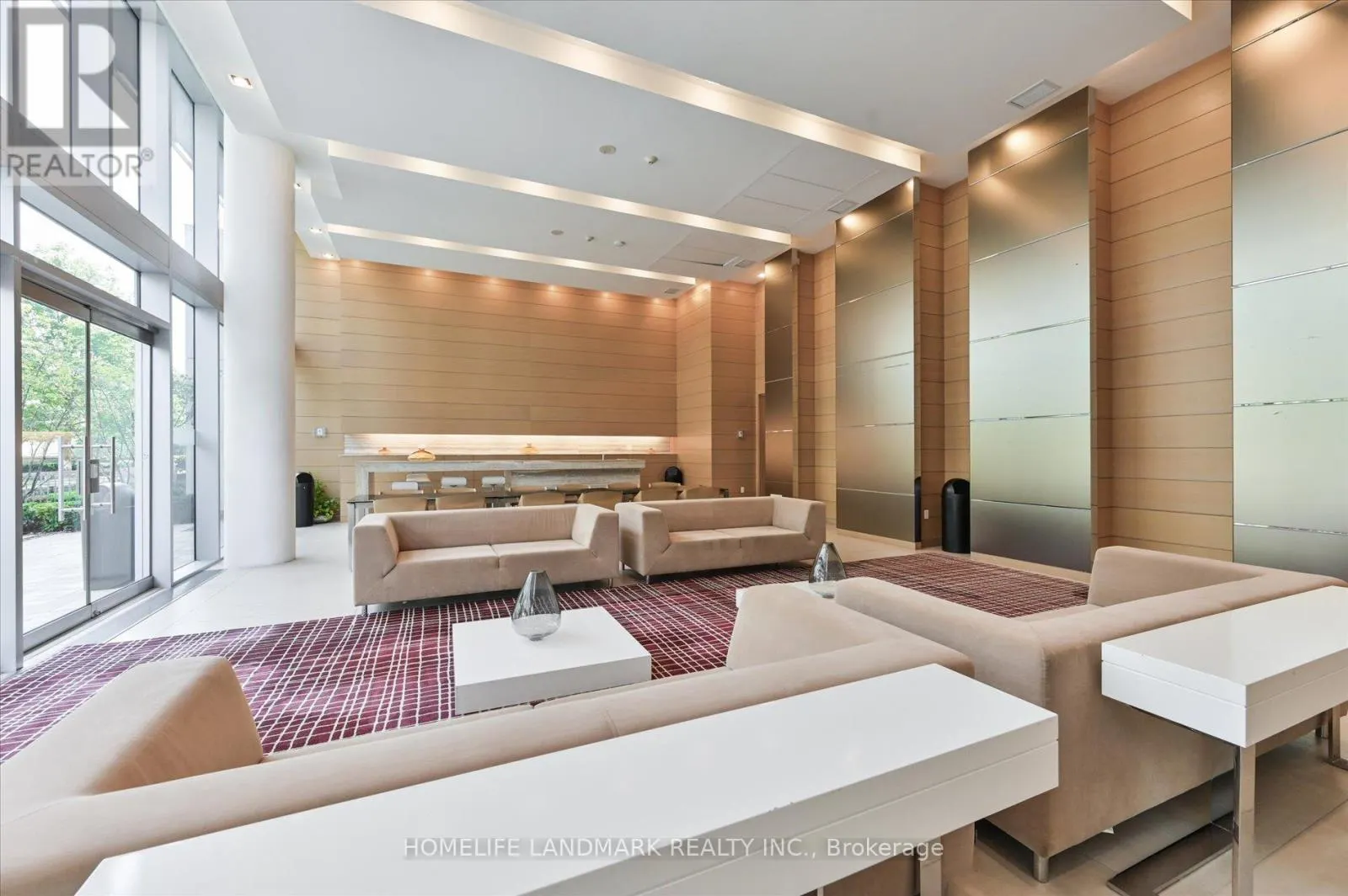 102 - 29 QUEENS QUAY E