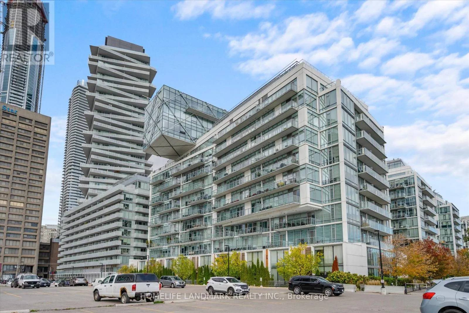 102 - 29 QUEENS QUAY E