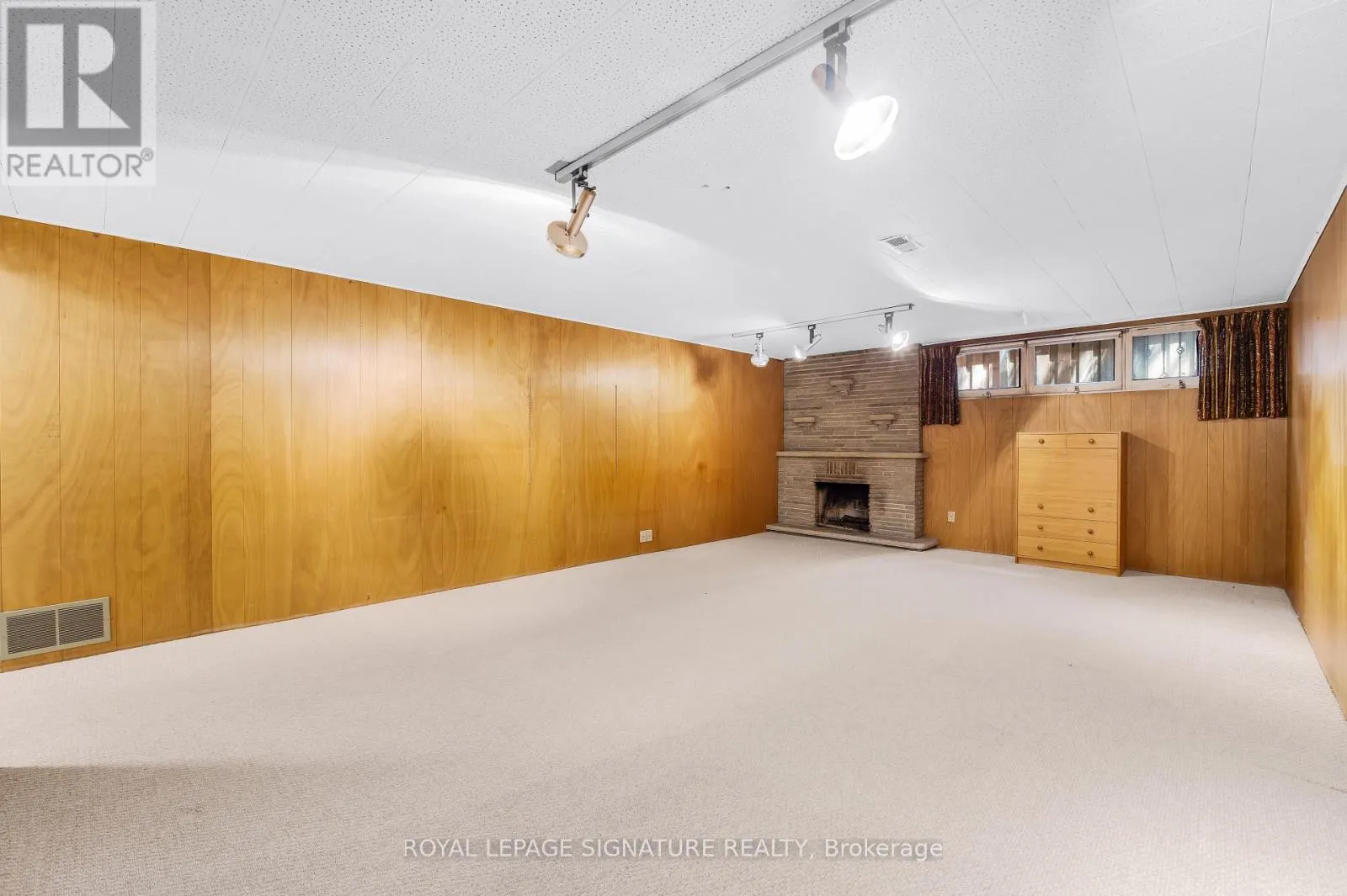 24 EALING DRIVE
