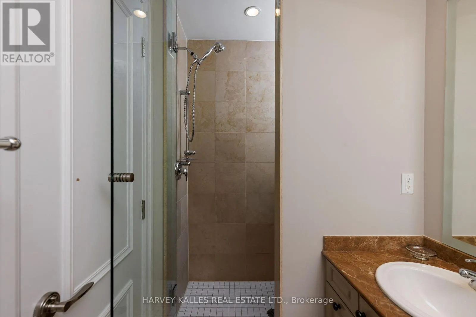 304 - 51 YORK MILLS ROAD