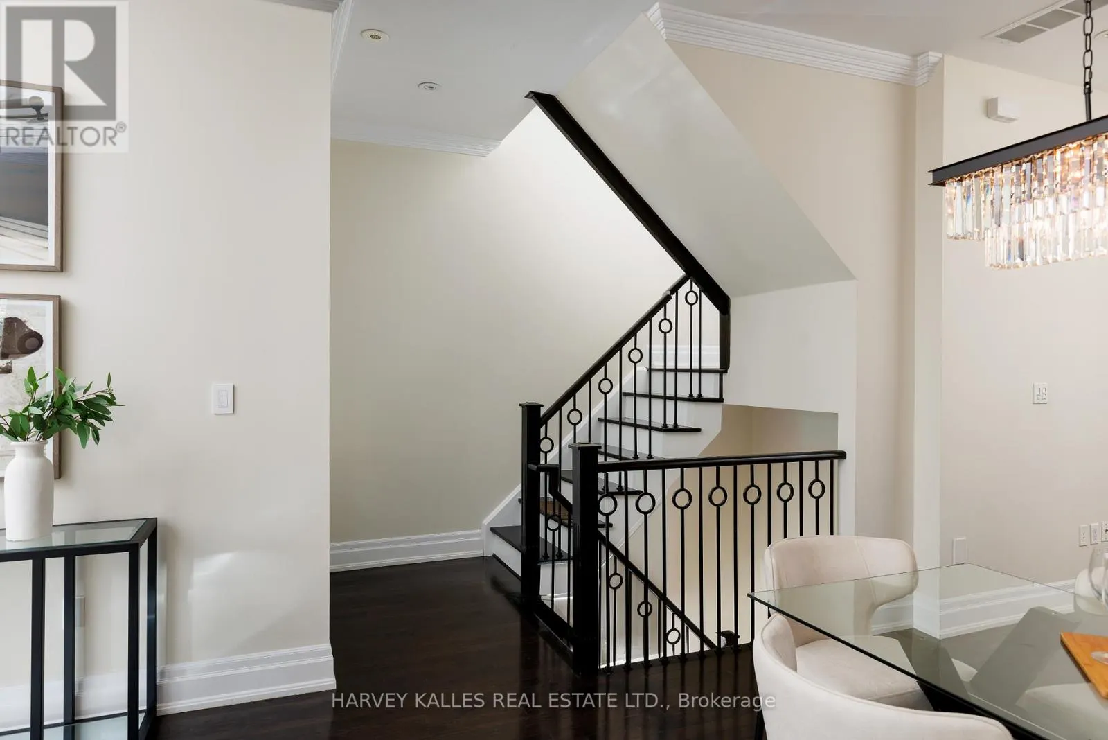 304 - 51 YORK MILLS ROAD