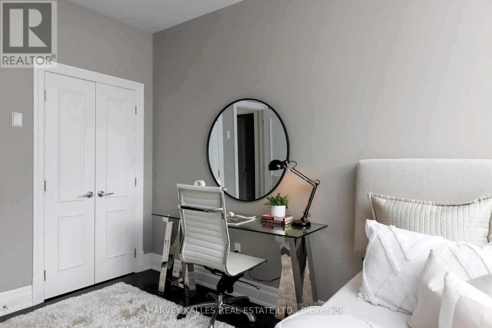 304 - 51 YORK MILLS ROAD