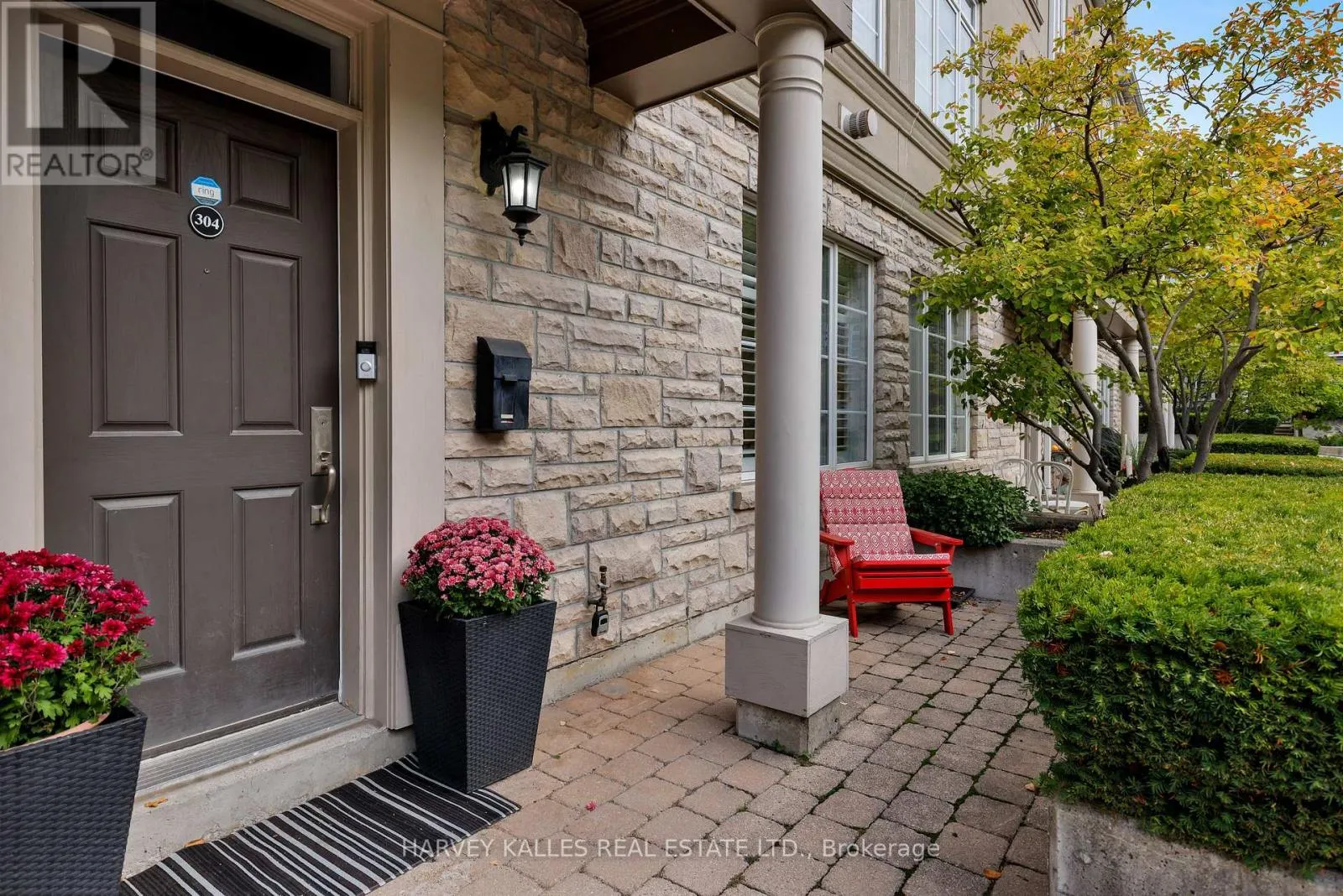 304 - 51 YORK MILLS ROAD