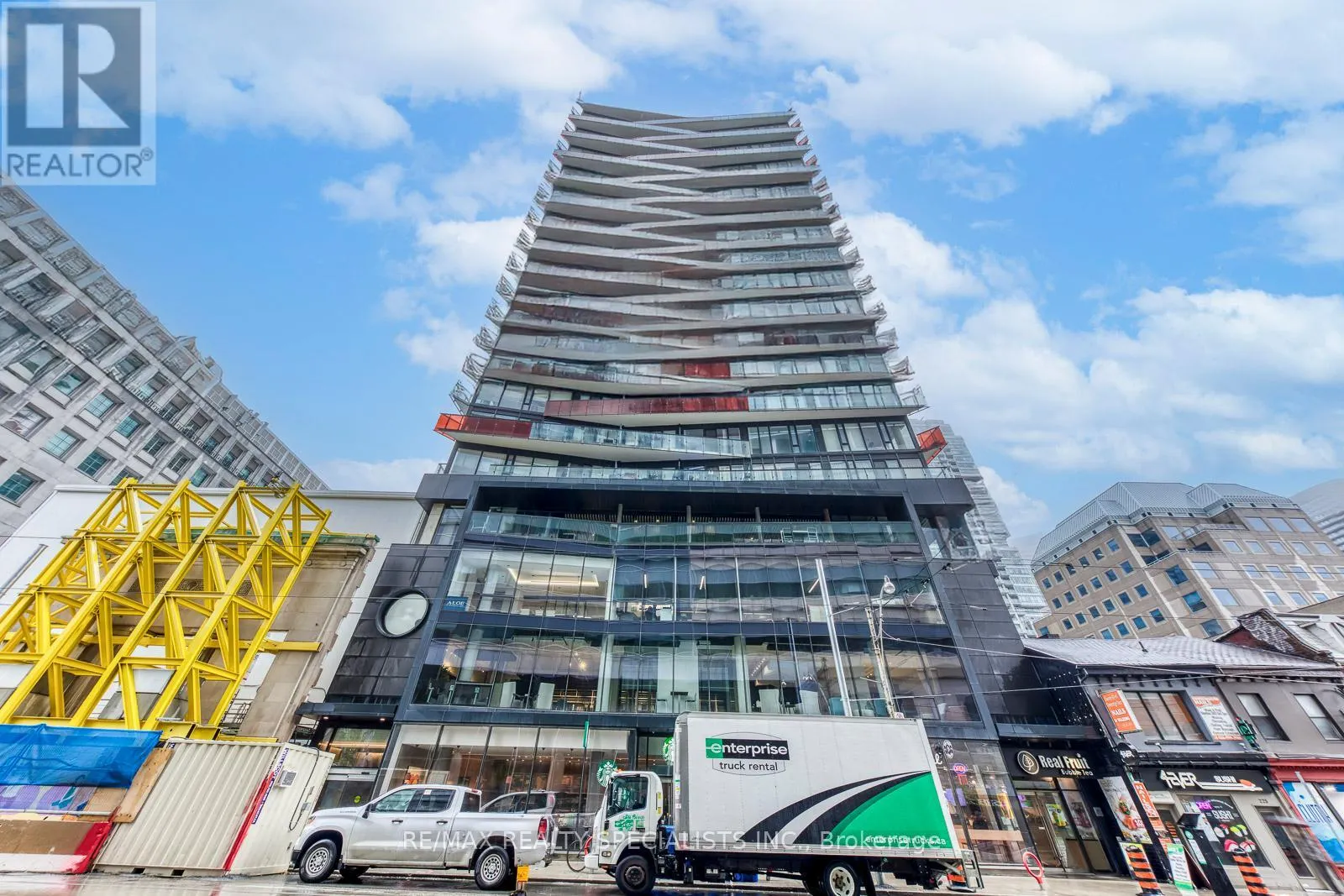 1405 - 215 QUEEN STREET W