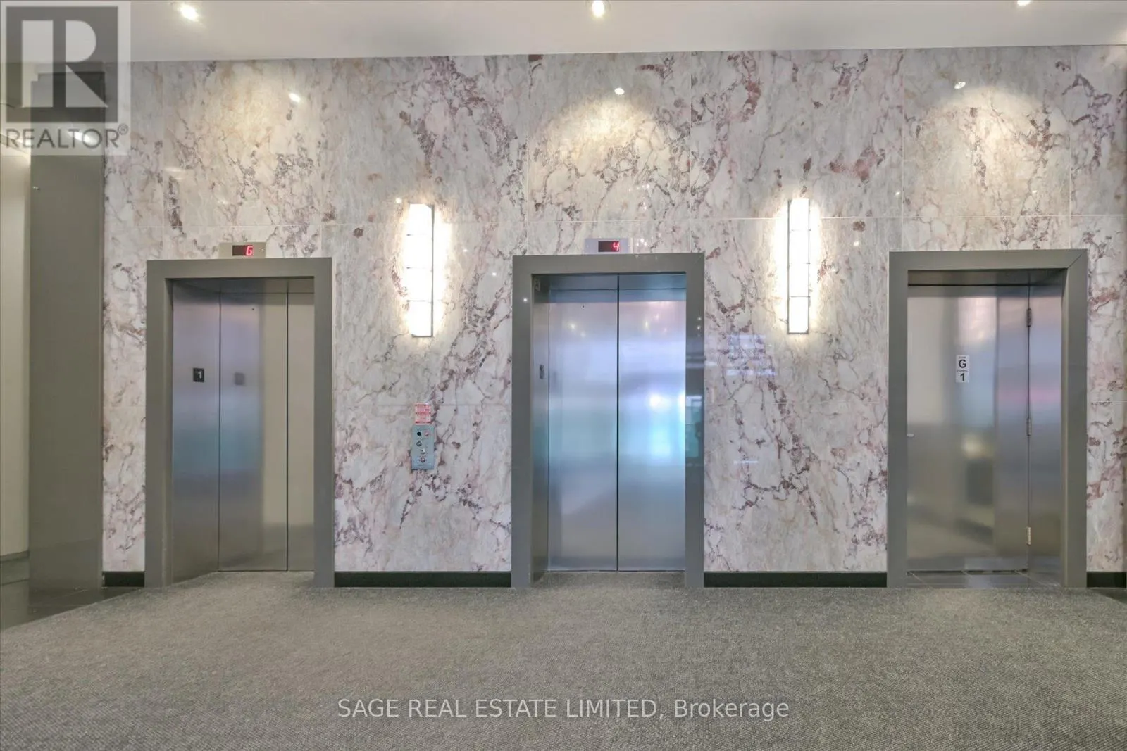 413 - 555 YONGE STREET