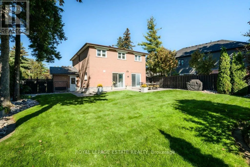 23 LISBURN CRESCENT