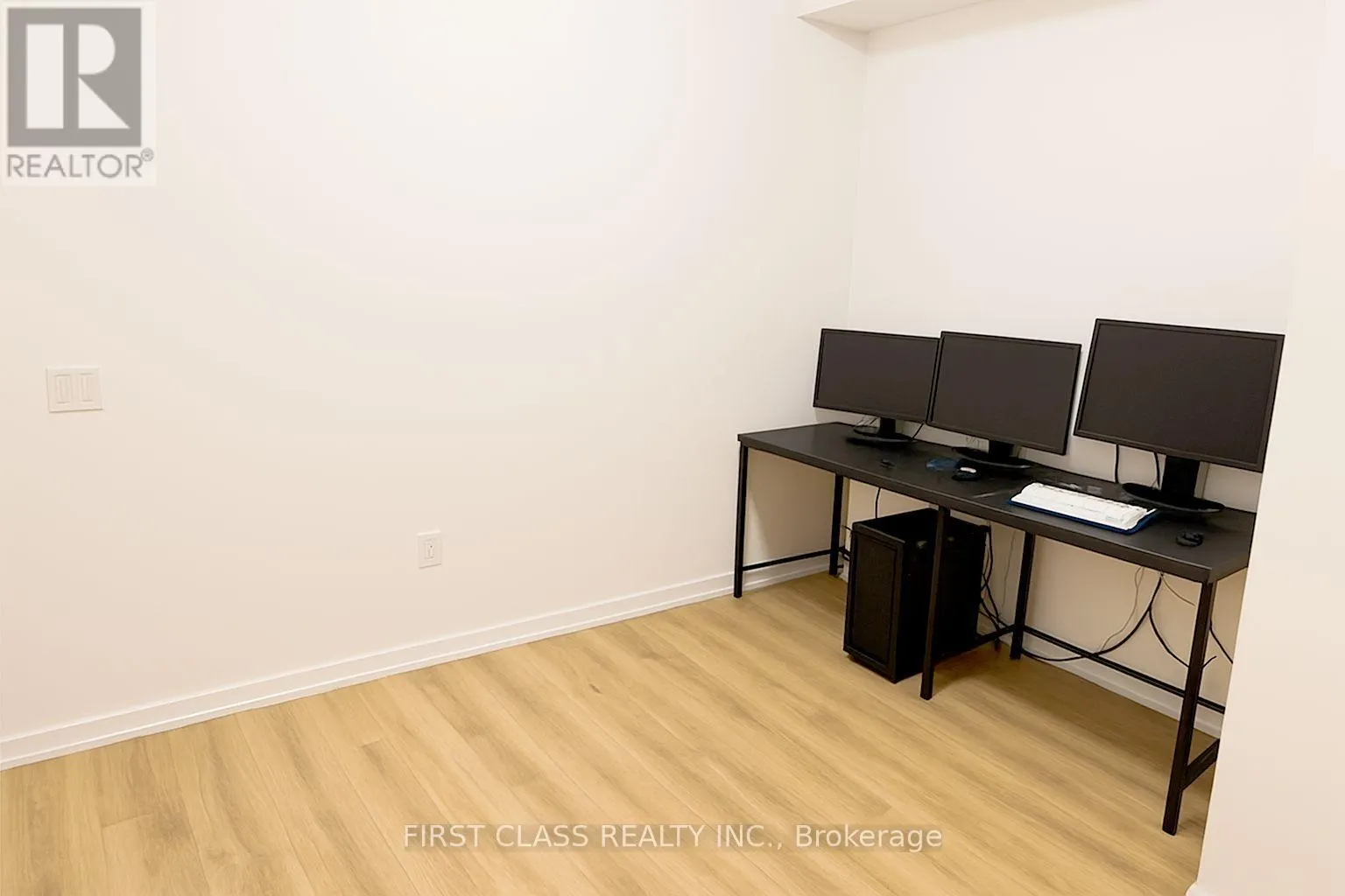 24 - 57 FINCH AVENUE W