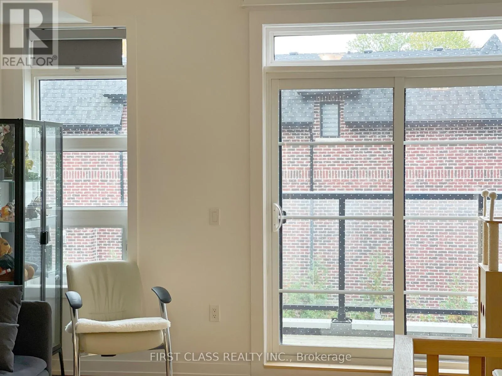 24 - 57 FINCH AVENUE W
