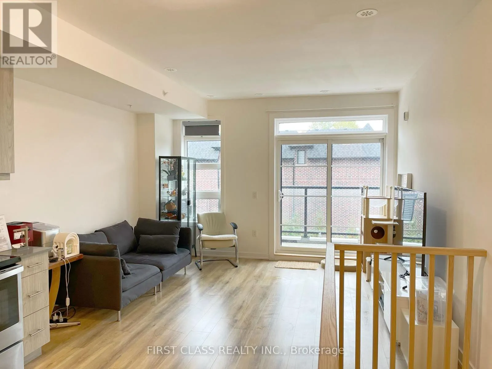 24 - 57 FINCH AVENUE W
