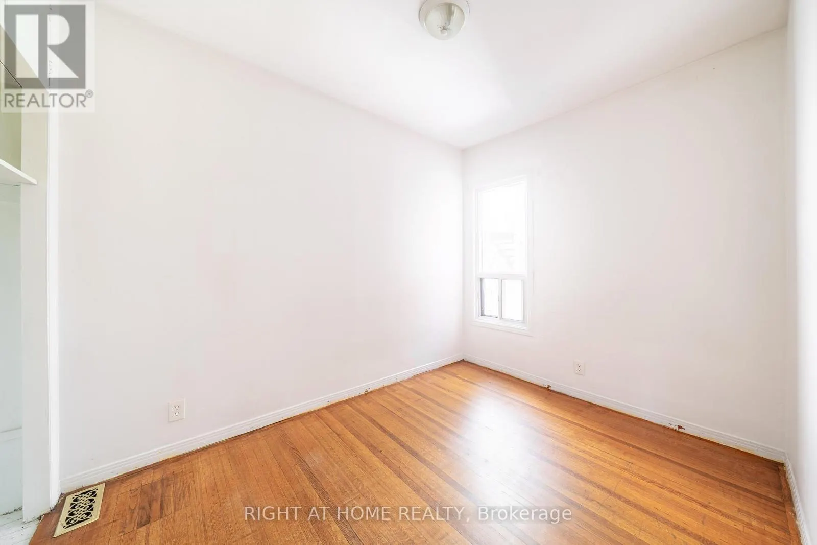 1059 BATHURST STREET