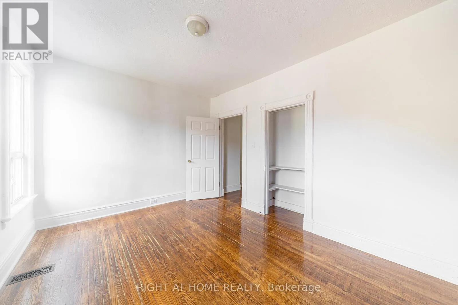 1057 BATHURST STREET