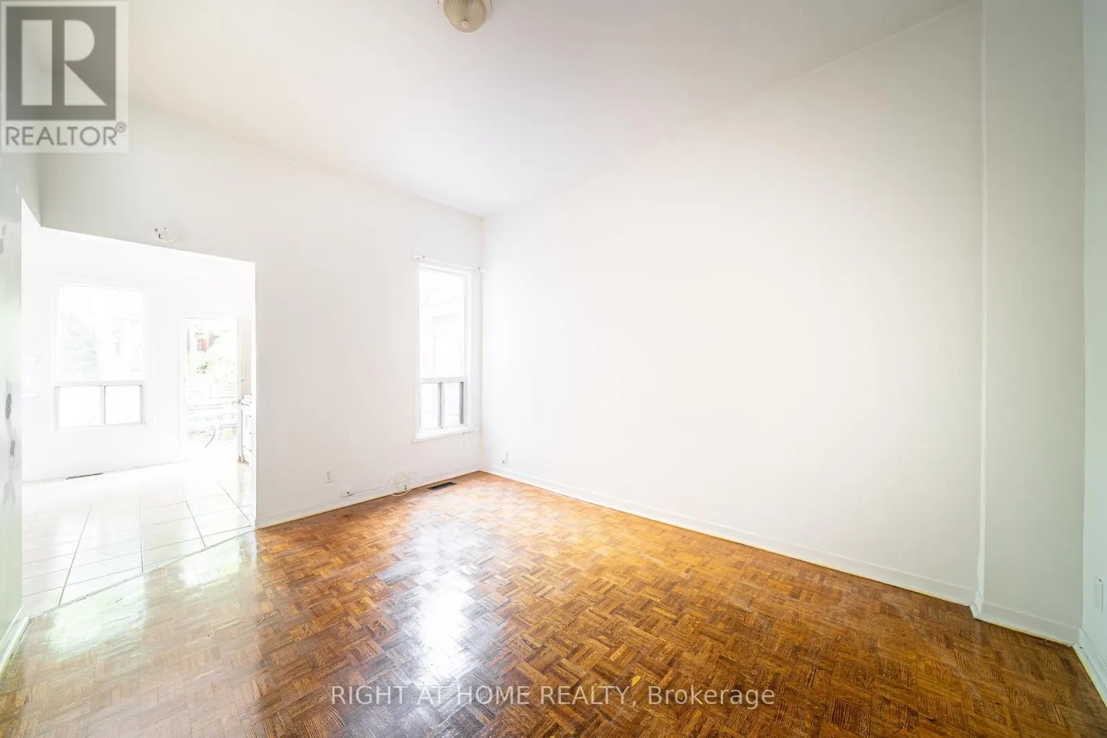 1057 BATHURST STREET