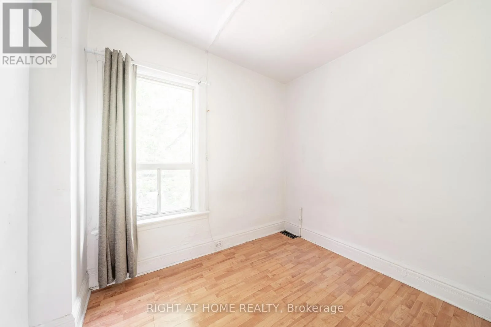 1057 BATHURST STREET