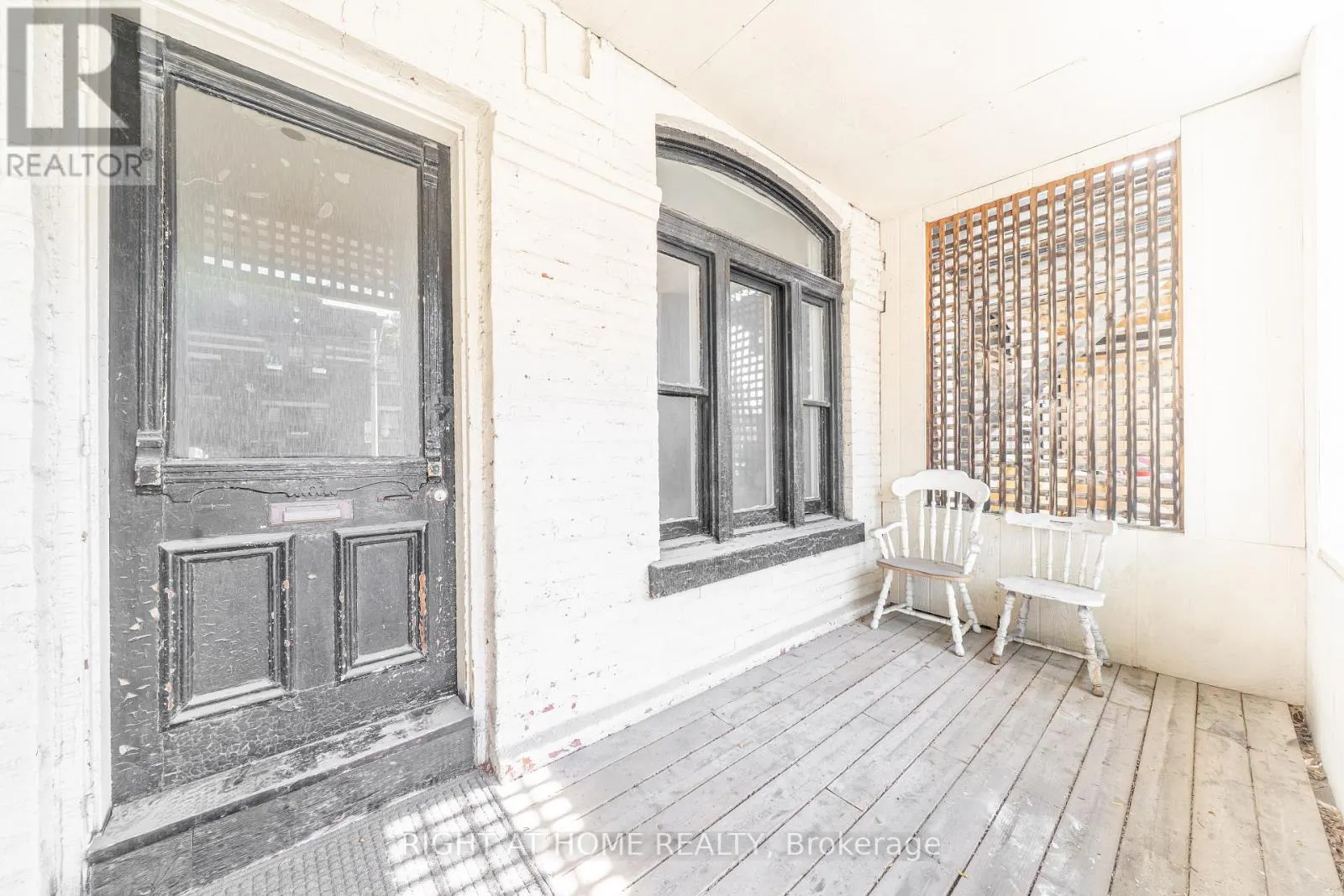 1057 BATHURST STREET