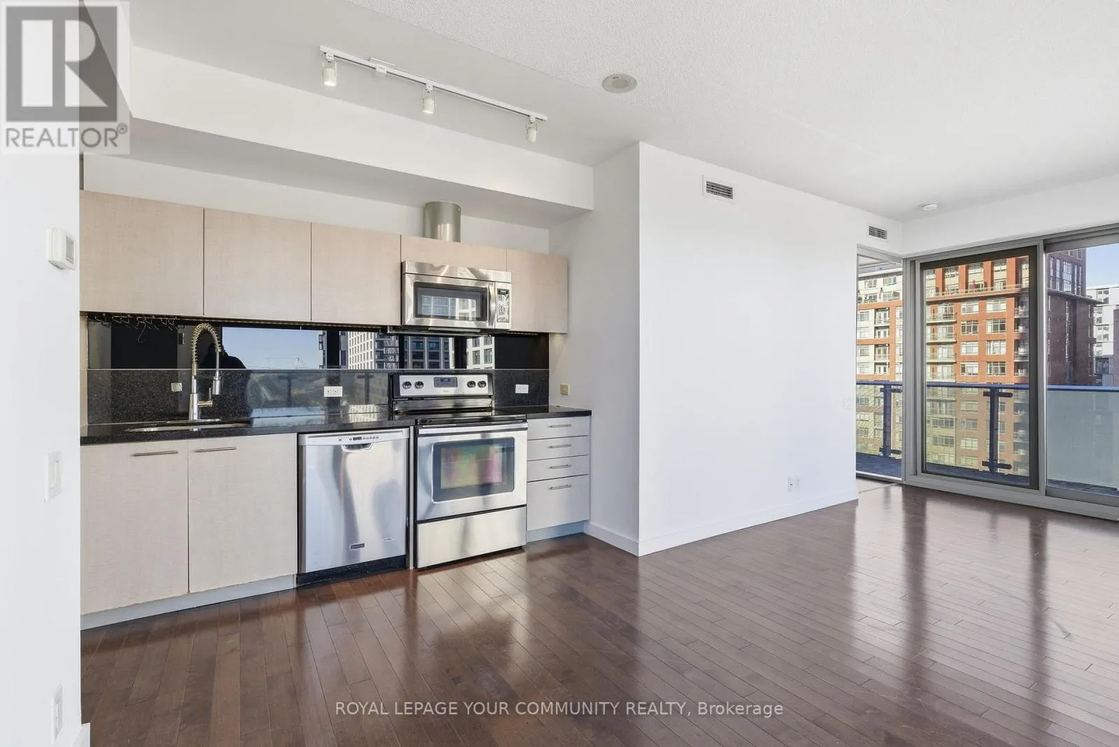 705 - 390 CHERRY STREET