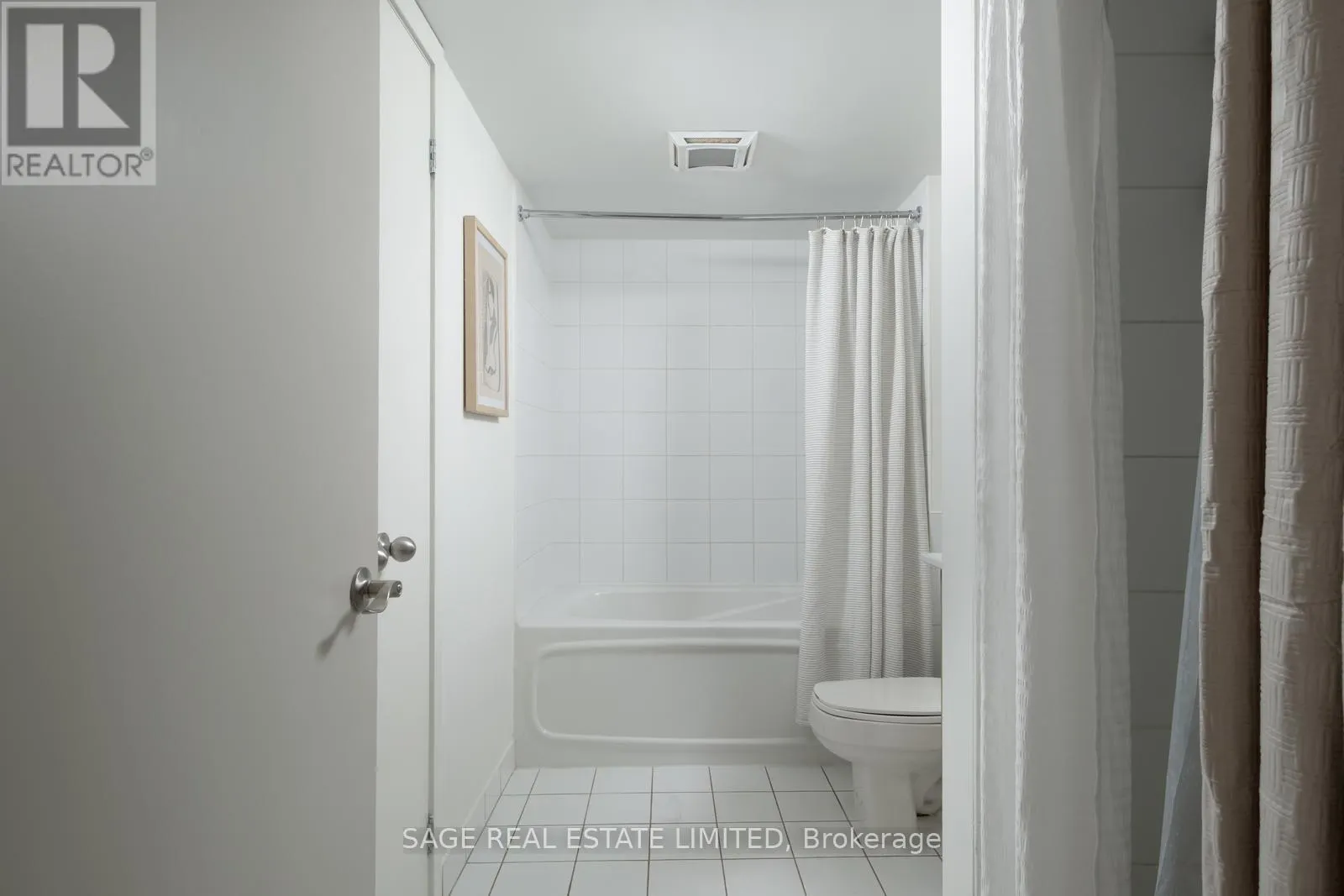 1403 - 255 RICHMOND STREET E