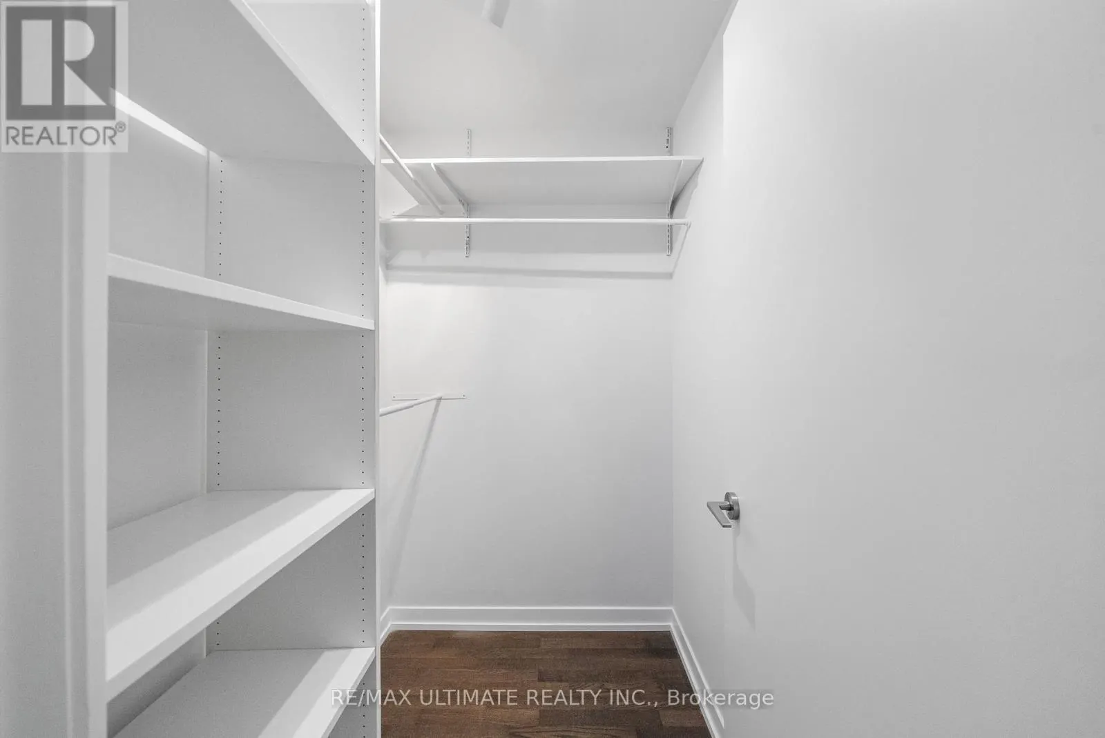 315 - 650 KING STREET W