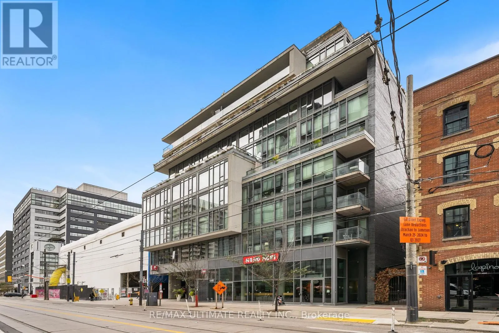 315 - 650 KING STREET W