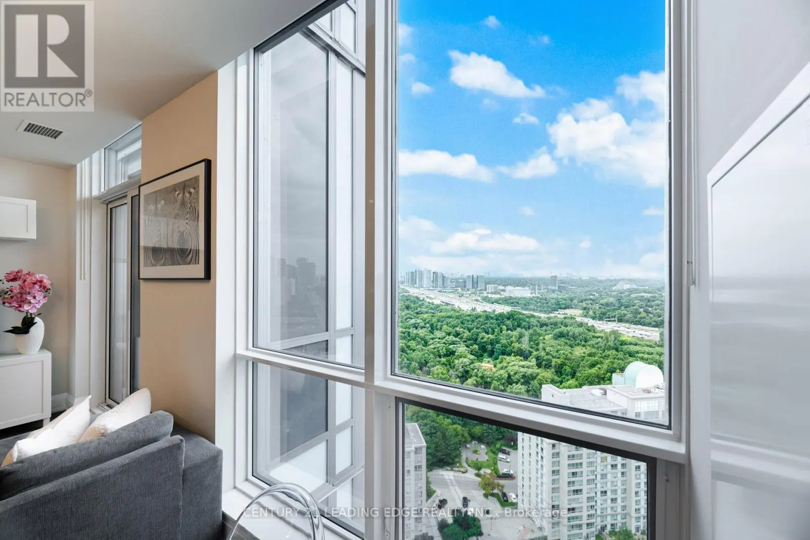 PH05 - 18 GRAYDON HALL DRIVE