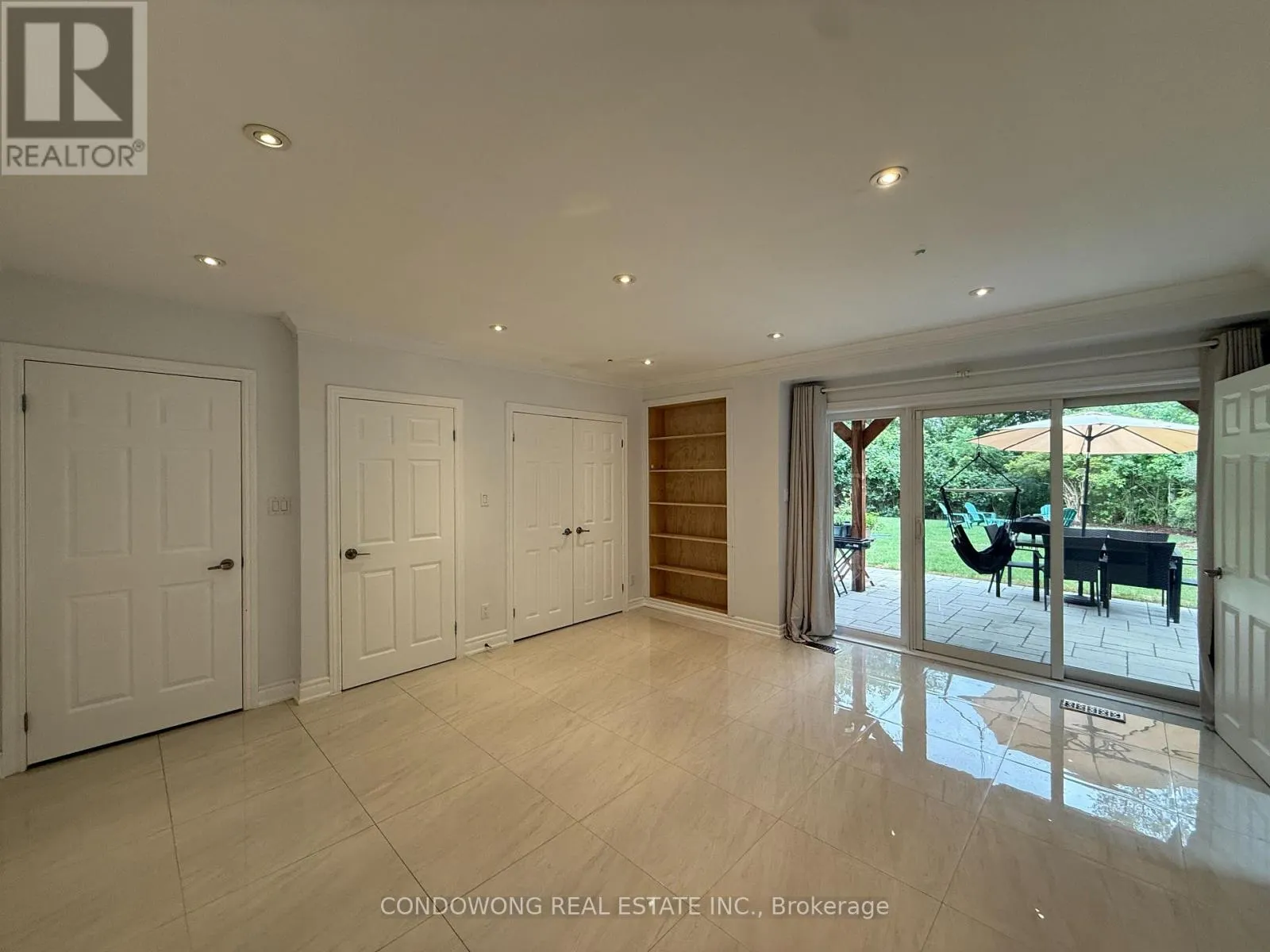 3 ALAMOSA DRIVE