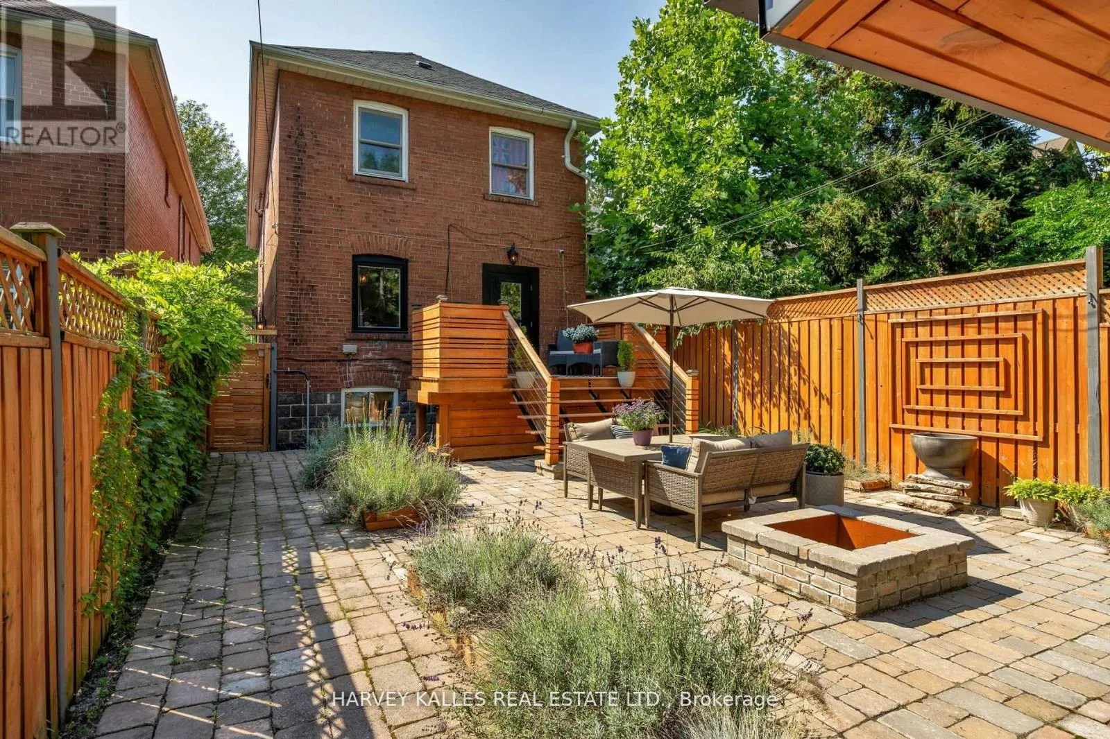 39 STANDISH AVENUE