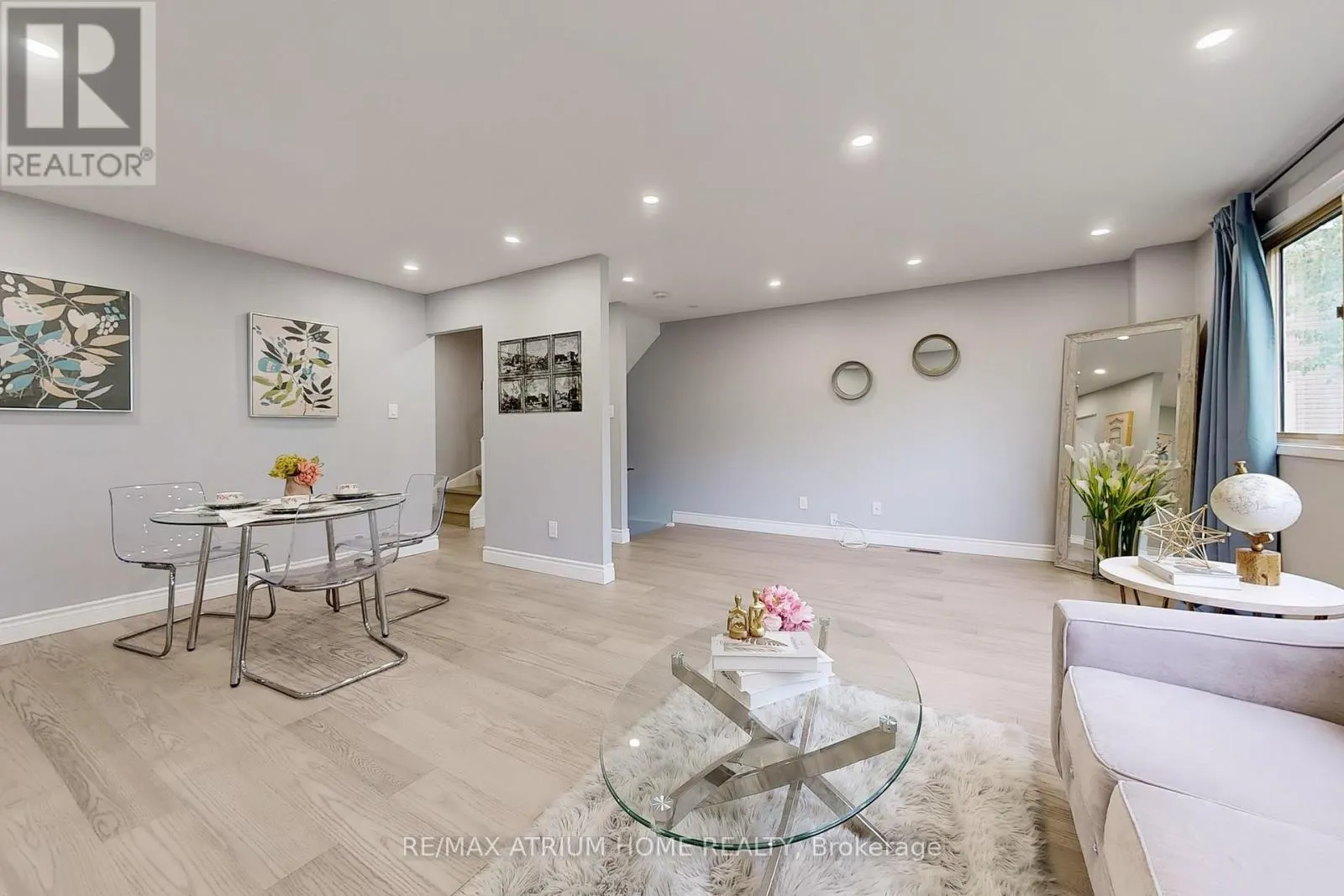 10 TOWNSEND ROAD