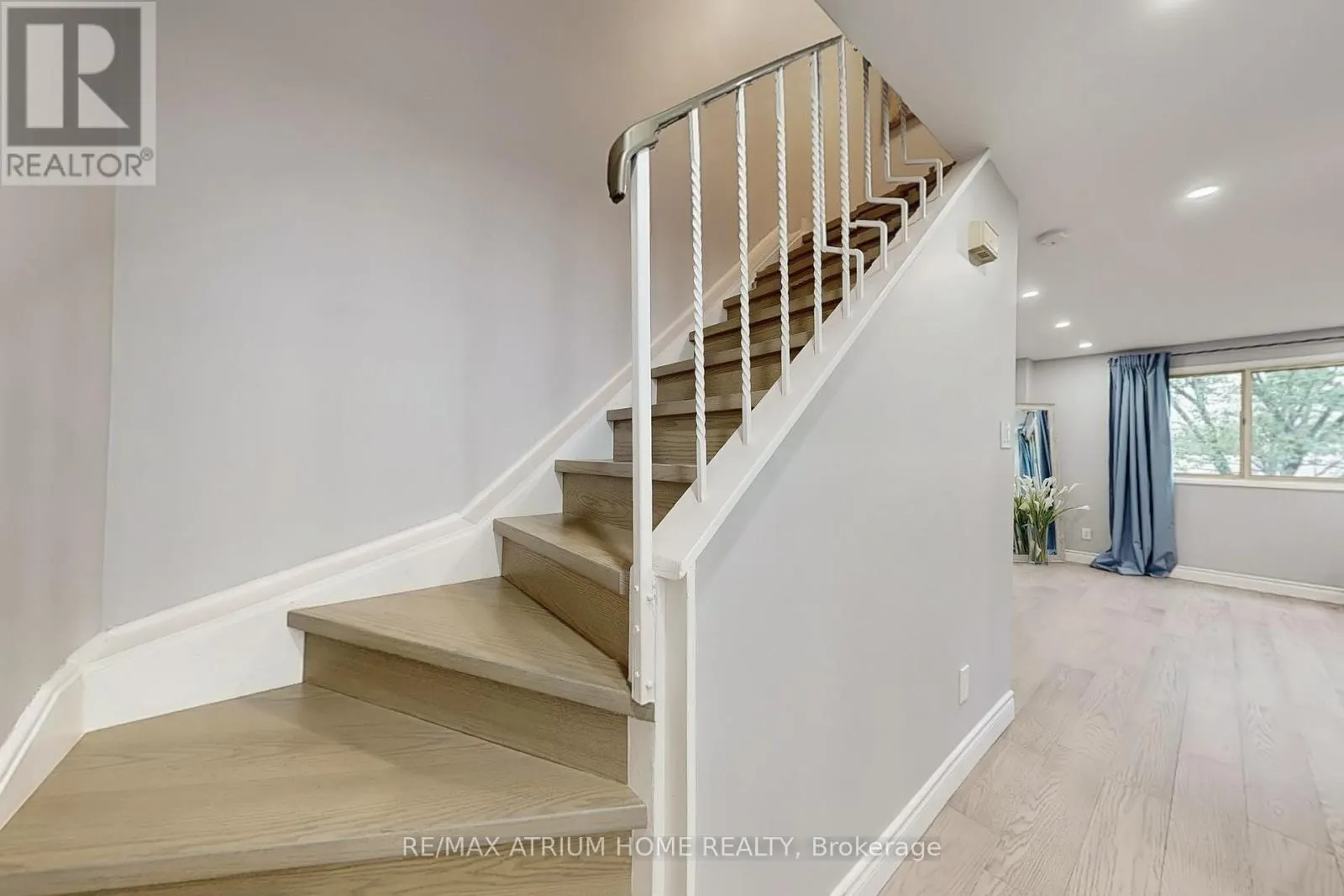 10 TOWNSEND ROAD