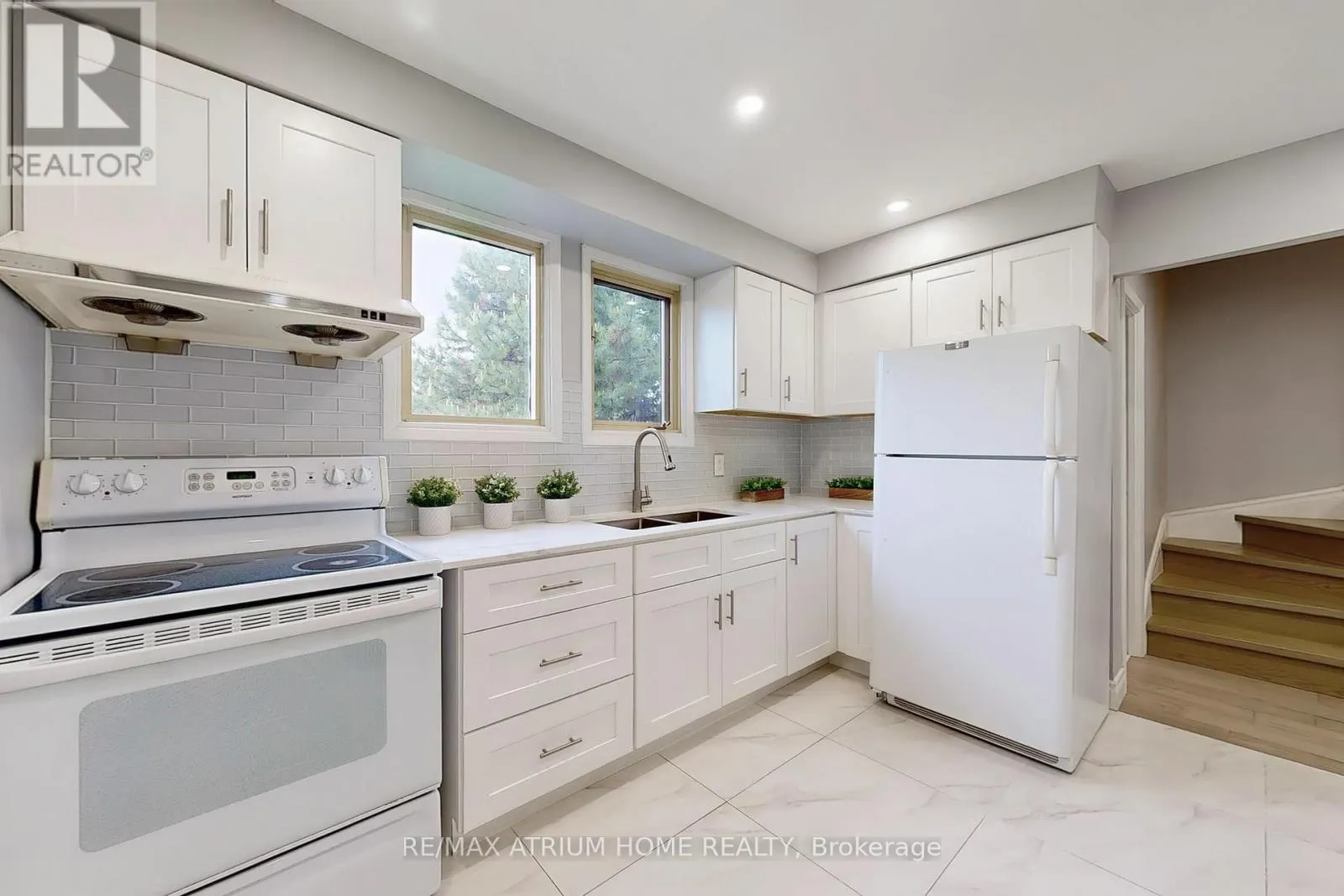 10 TOWNSEND ROAD