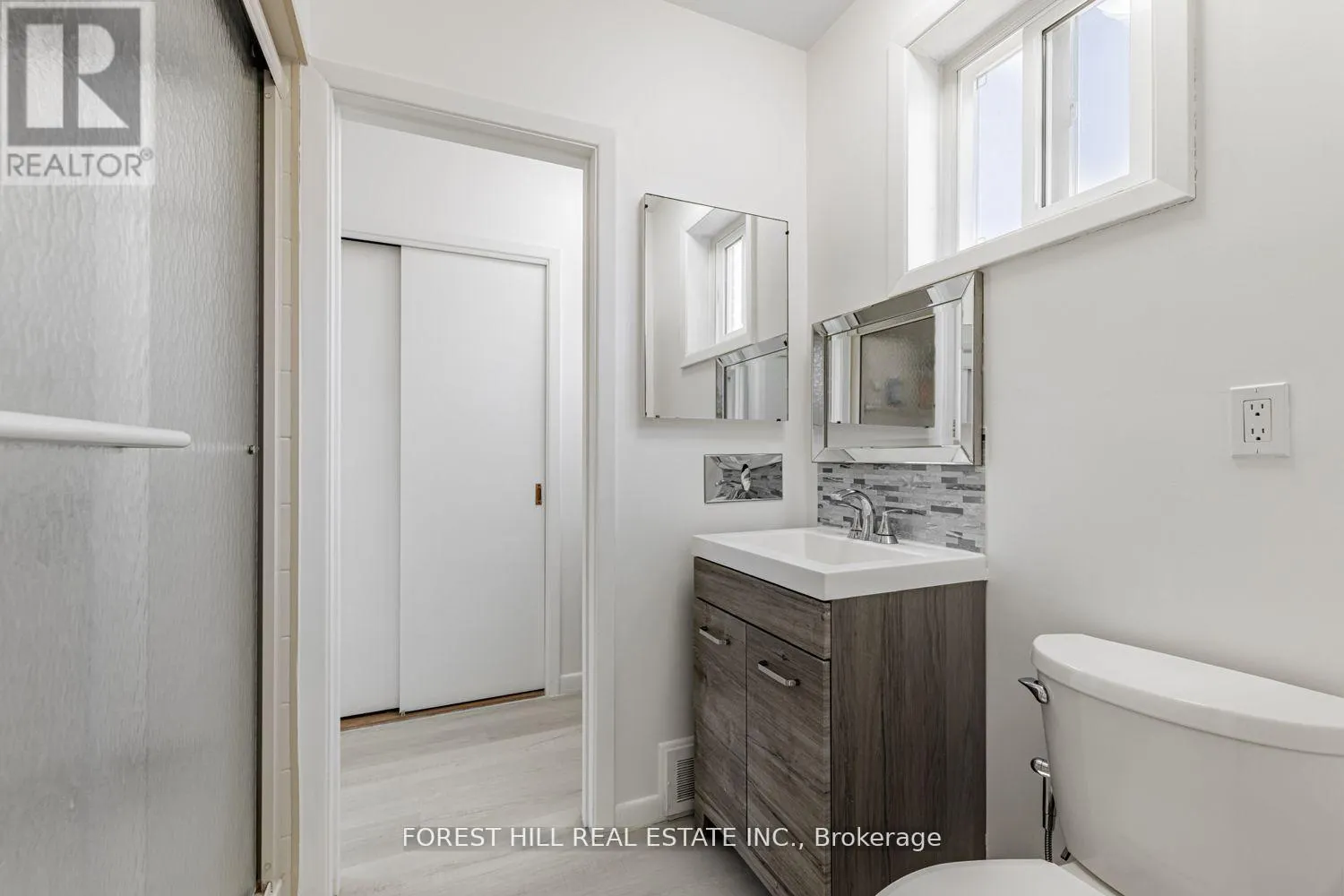 10 COURTWOOD PLACE