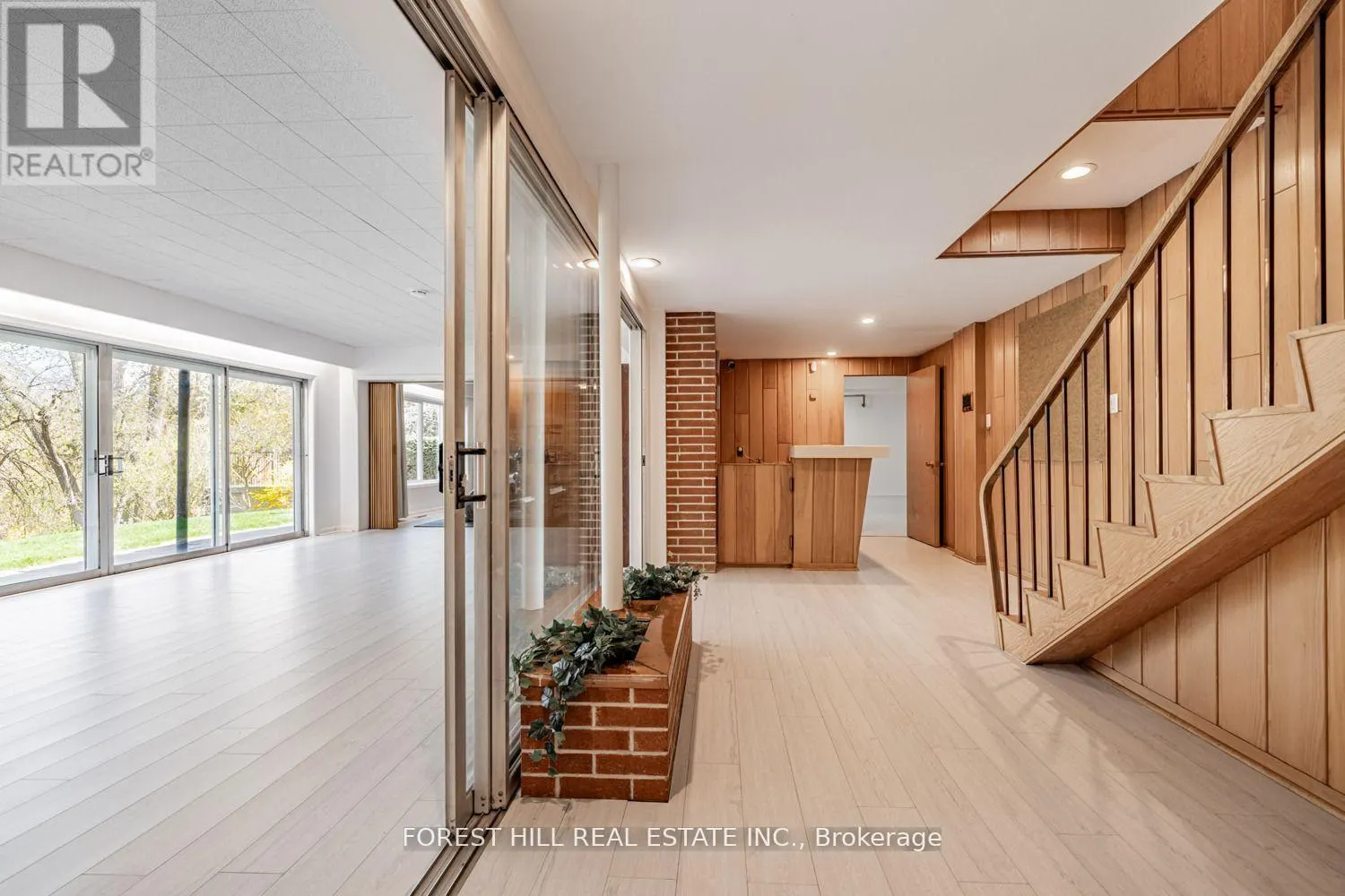 10 COURTWOOD PLACE