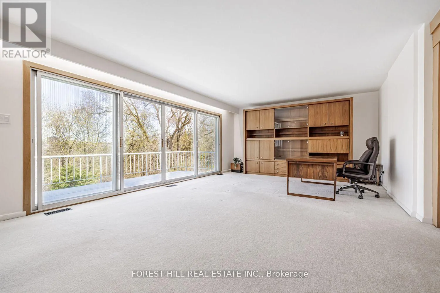 10 COURTWOOD PLACE